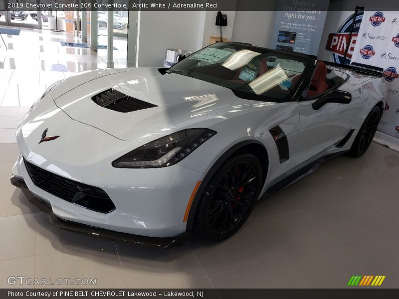 Arctic White / Adrenaline Red 2019 Chevrolet Corvette Z06 Convertible