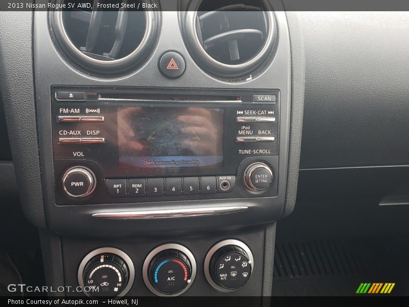 Frosted Steel / Black 2013 Nissan Rogue SV AWD