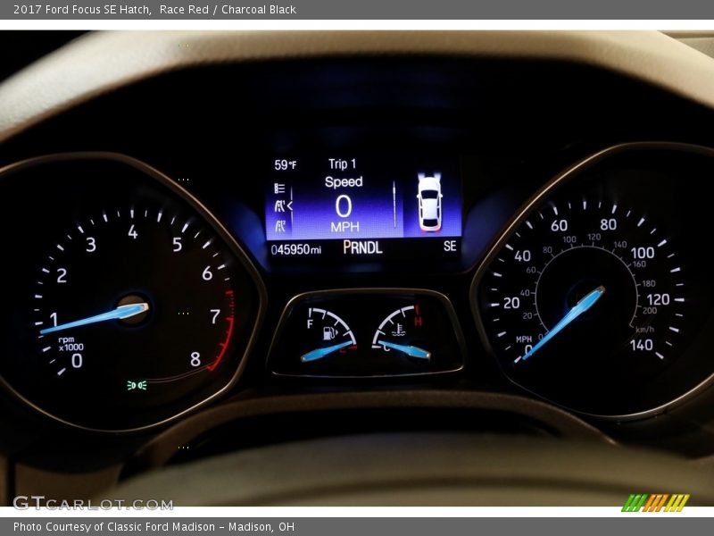 Race Red / Charcoal Black 2017 Ford Focus SE Hatch