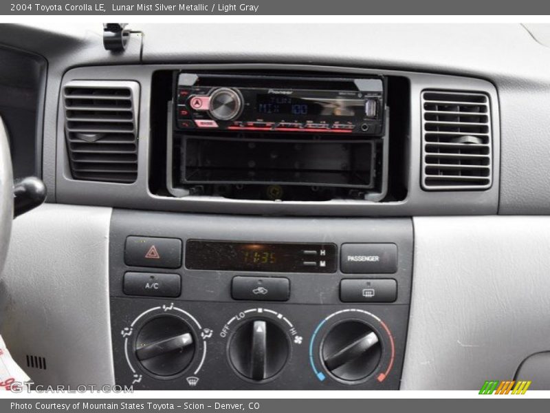 Lunar Mist Silver Metallic / Light Gray 2004 Toyota Corolla LE