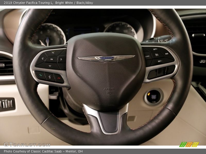 Bright White / Black/Alloy 2019 Chrysler Pacifica Touring L