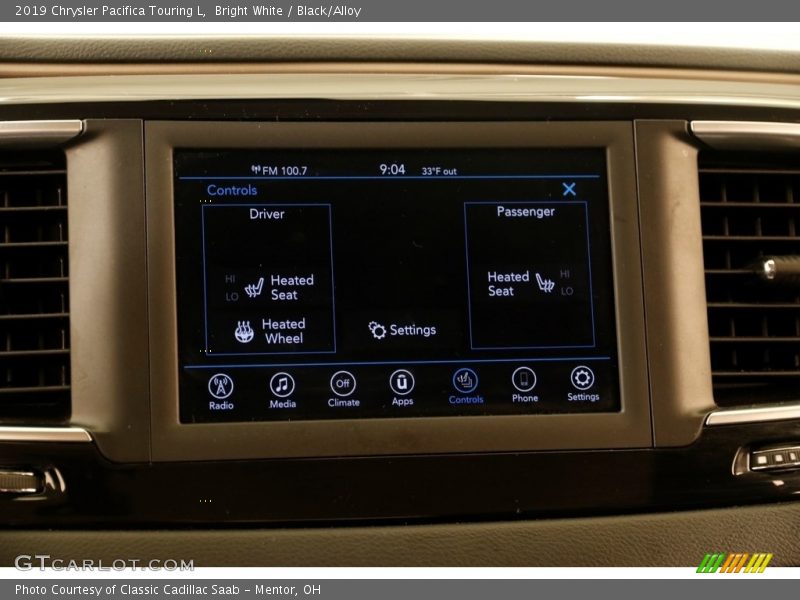 Bright White / Black/Alloy 2019 Chrysler Pacifica Touring L