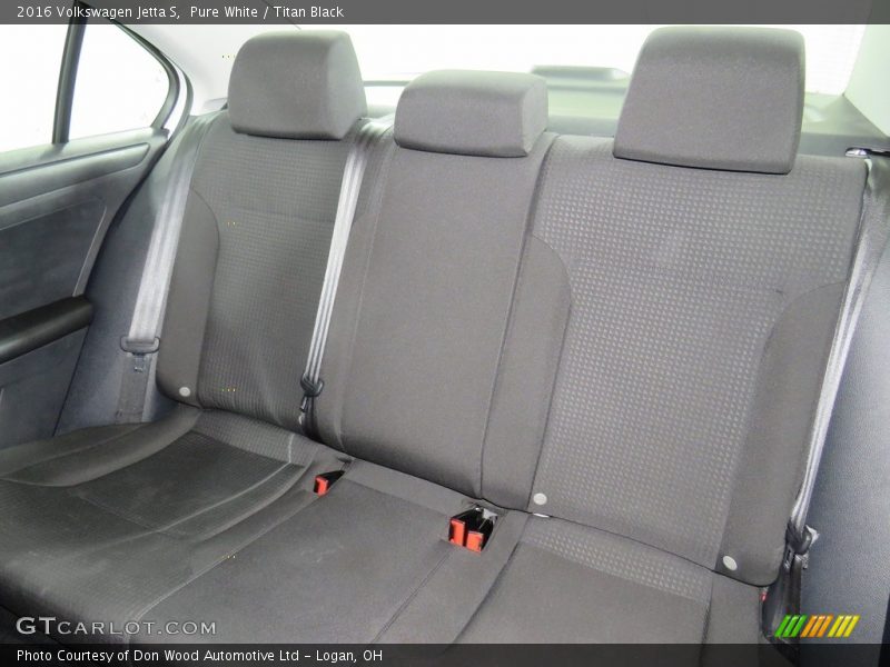 Pure White / Titan Black 2016 Volkswagen Jetta S