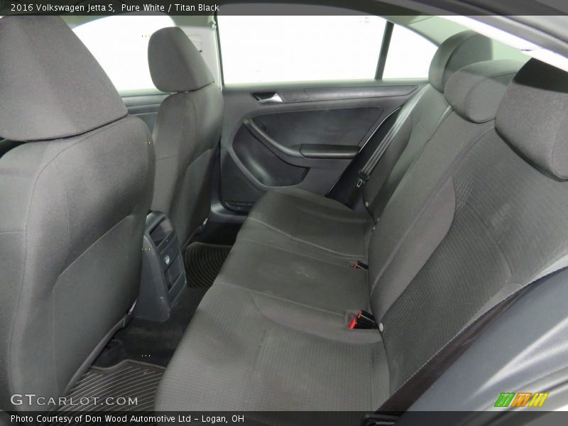 Pure White / Titan Black 2016 Volkswagen Jetta S