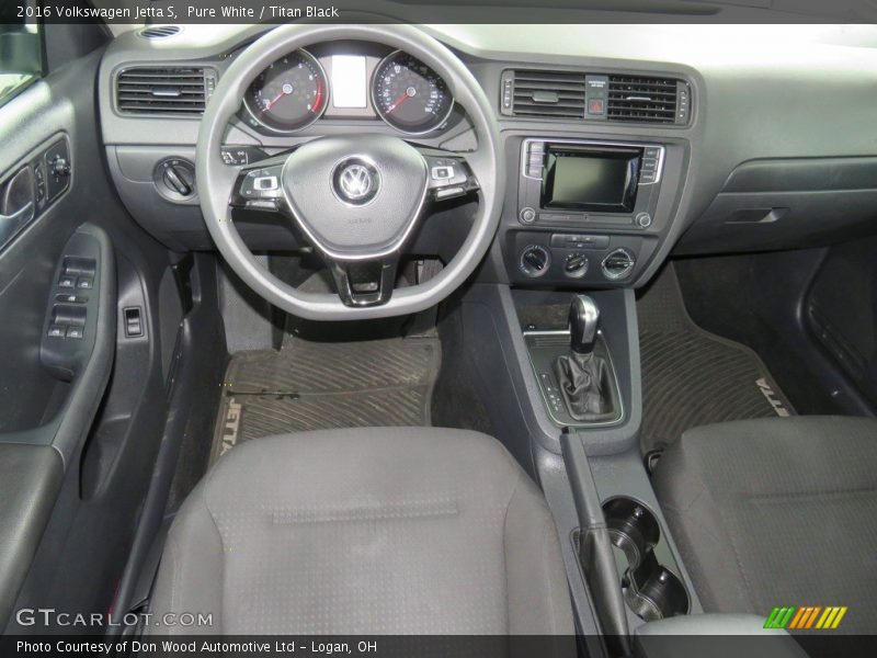 Pure White / Titan Black 2016 Volkswagen Jetta S