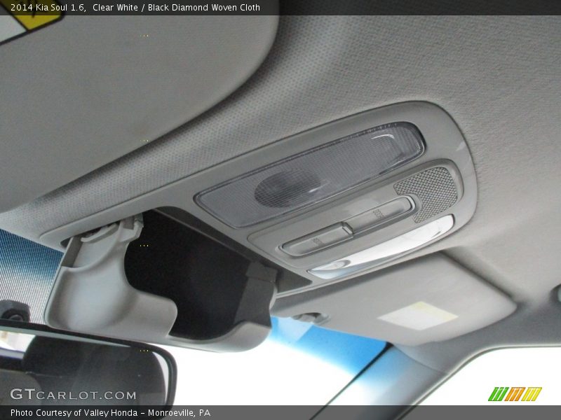 Clear White / Black Diamond Woven Cloth 2014 Kia Soul 1.6