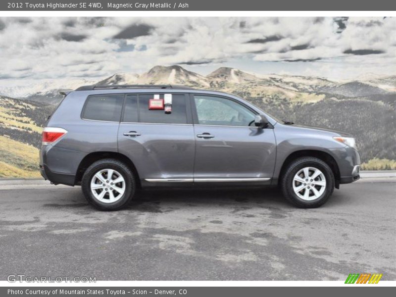 Magnetic Gray Metallic / Ash 2012 Toyota Highlander SE 4WD