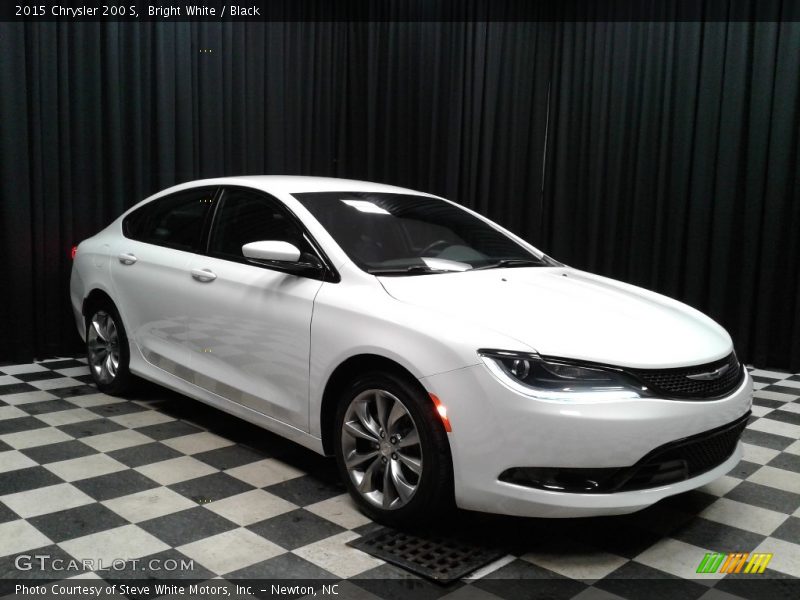 Bright White / Black 2015 Chrysler 200 S