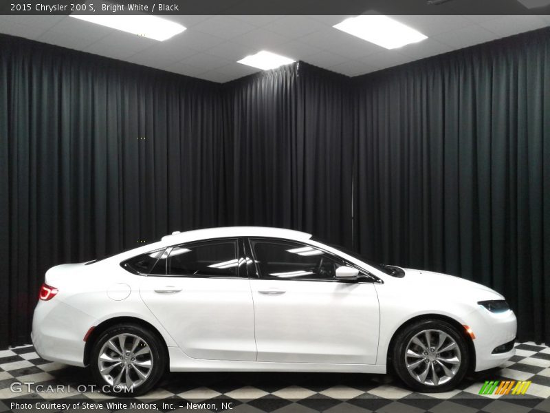 Bright White / Black 2015 Chrysler 200 S