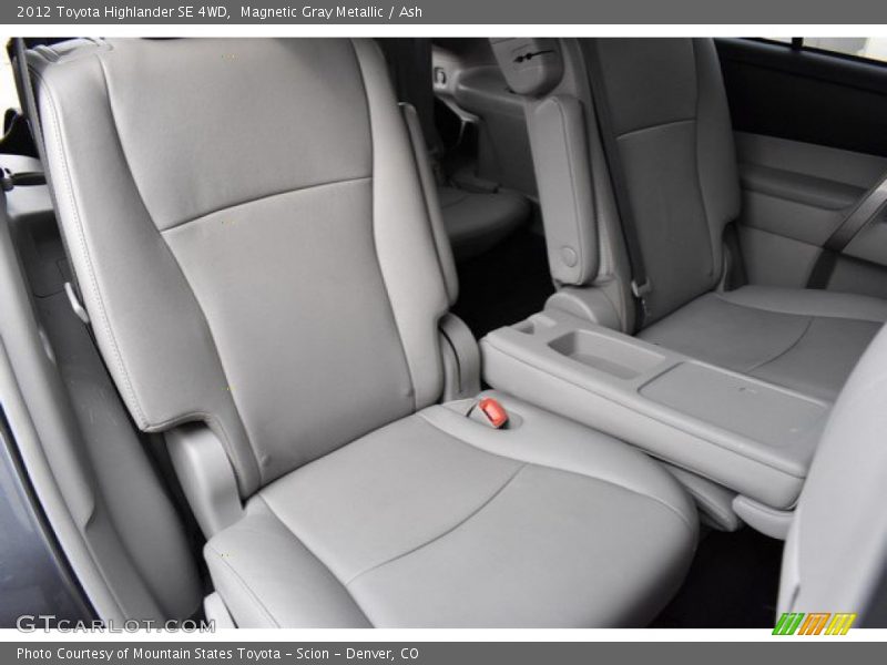 Magnetic Gray Metallic / Ash 2012 Toyota Highlander SE 4WD