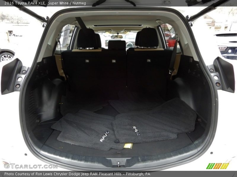 Super White / Nutmeg 2016 Toyota RAV4 XLE