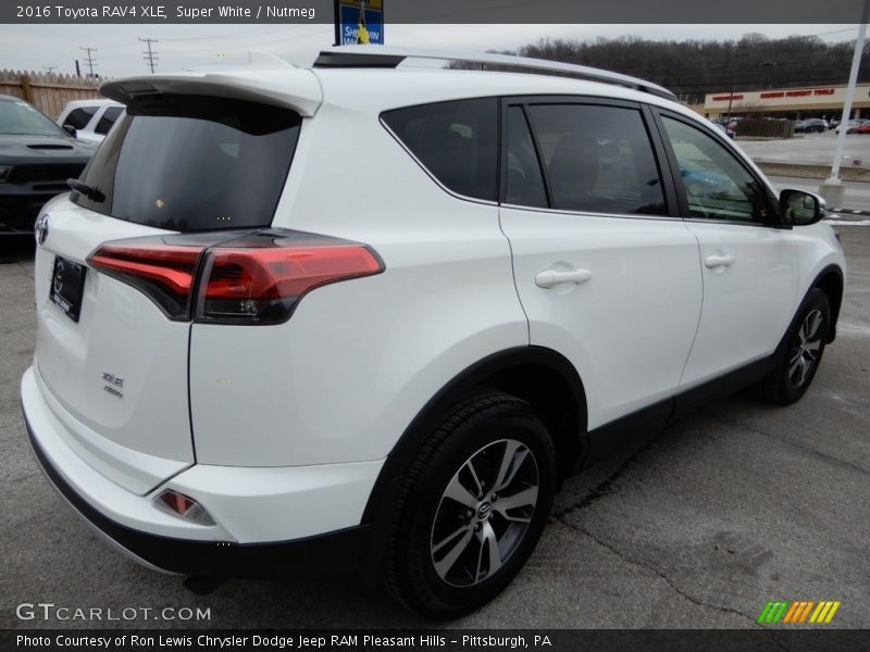 Super White / Nutmeg 2016 Toyota RAV4 XLE