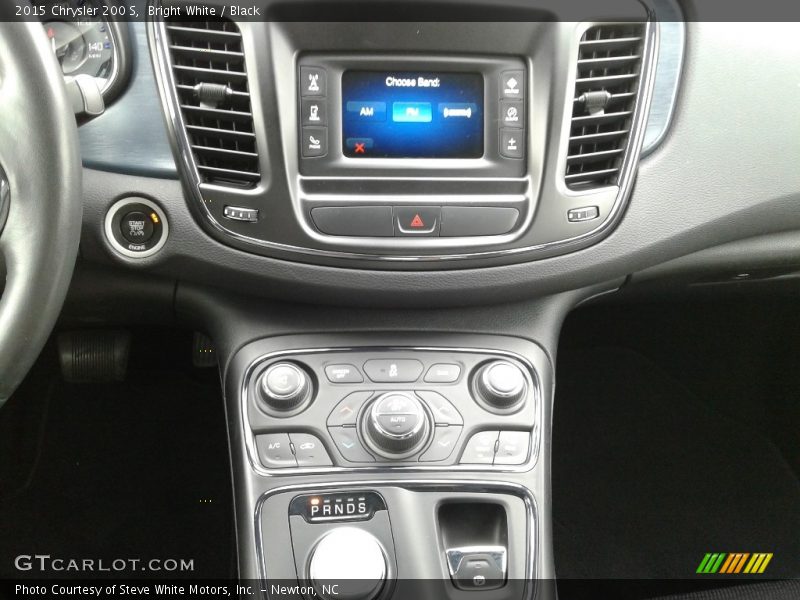 Bright White / Black 2015 Chrysler 200 S