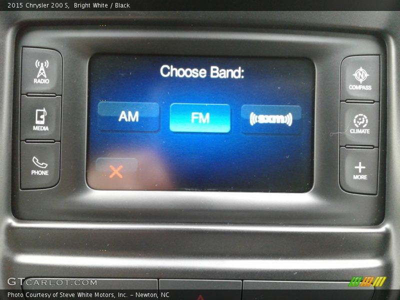 Bright White / Black 2015 Chrysler 200 S