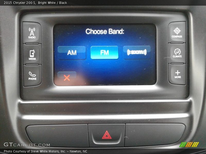 Bright White / Black 2015 Chrysler 200 S