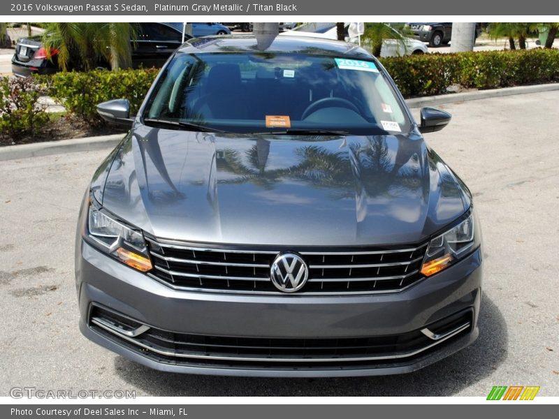 Platinum Gray Metallic / Titan Black 2016 Volkswagen Passat S Sedan