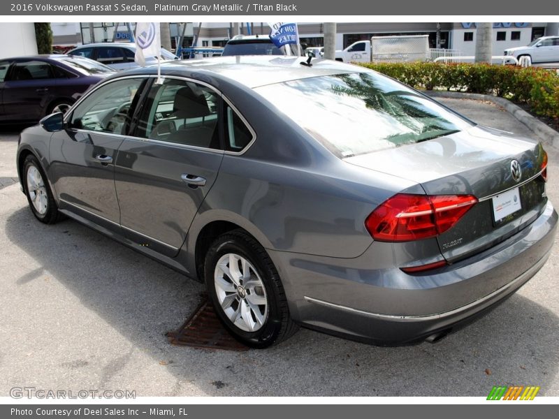 Platinum Gray Metallic / Titan Black 2016 Volkswagen Passat S Sedan