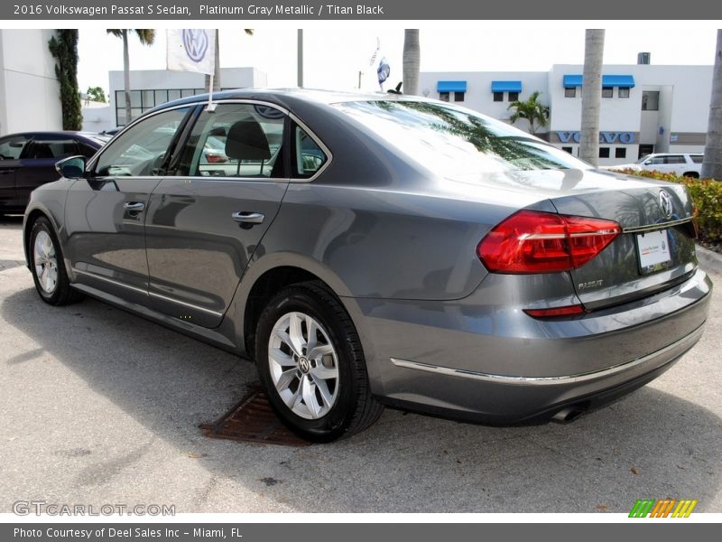 Platinum Gray Metallic / Titan Black 2016 Volkswagen Passat S Sedan