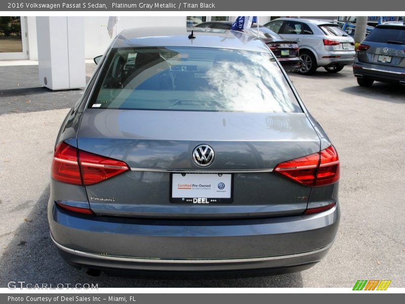 Platinum Gray Metallic / Titan Black 2016 Volkswagen Passat S Sedan