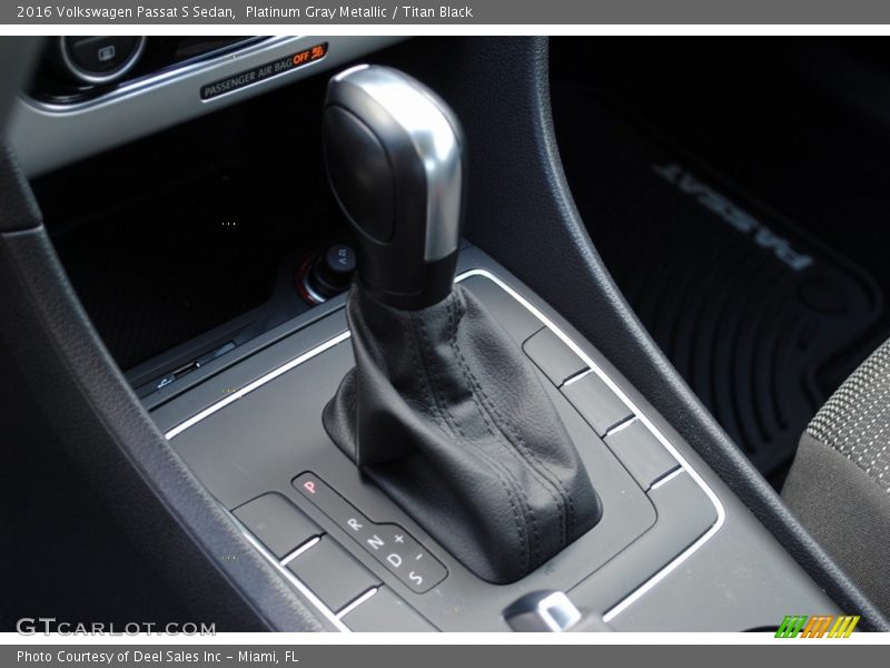 Platinum Gray Metallic / Titan Black 2016 Volkswagen Passat S Sedan