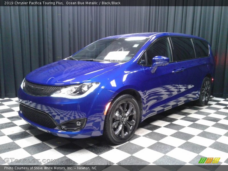 Ocean Blue Metallic / Black/Black 2019 Chrysler Pacifica Touring Plus