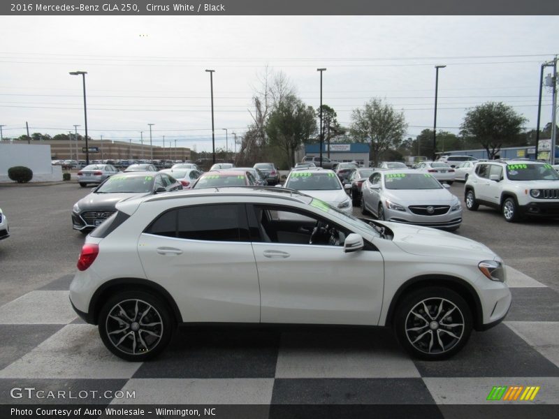 Cirrus White / Black 2016 Mercedes-Benz GLA 250