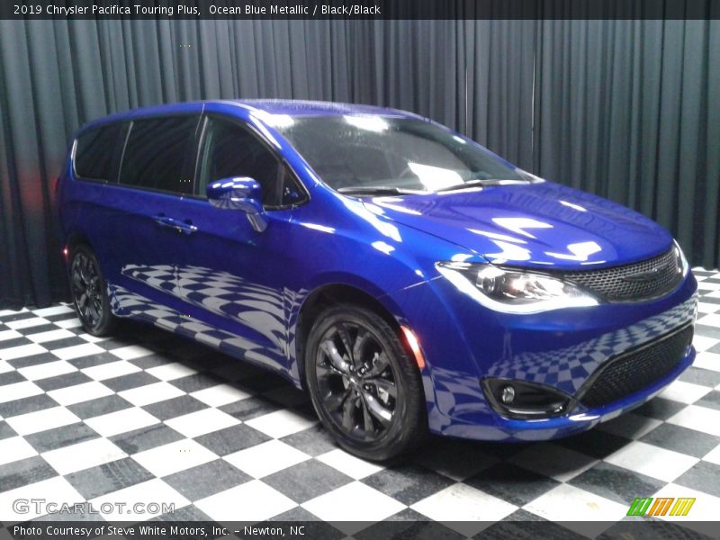 Ocean Blue Metallic / Black/Black 2019 Chrysler Pacifica Touring Plus