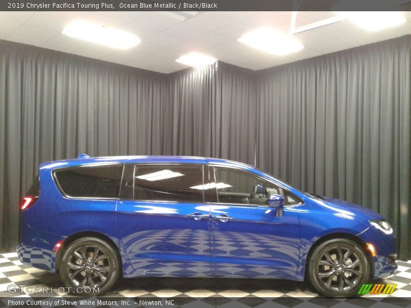Ocean Blue Metallic / Black/Black 2019 Chrysler Pacifica Touring Plus