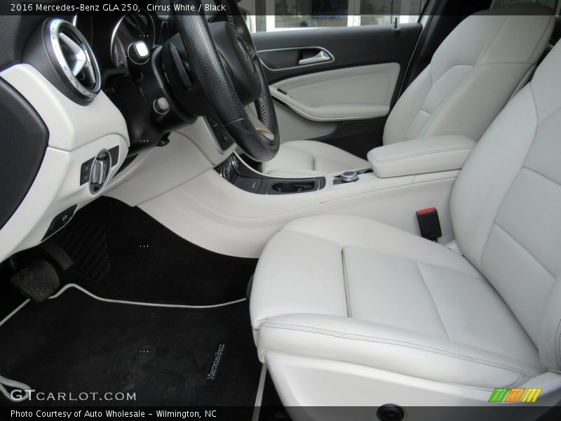 Cirrus White / Black 2016 Mercedes-Benz GLA 250
