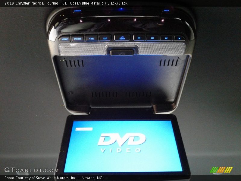 Ocean Blue Metallic / Black/Black 2019 Chrysler Pacifica Touring Plus