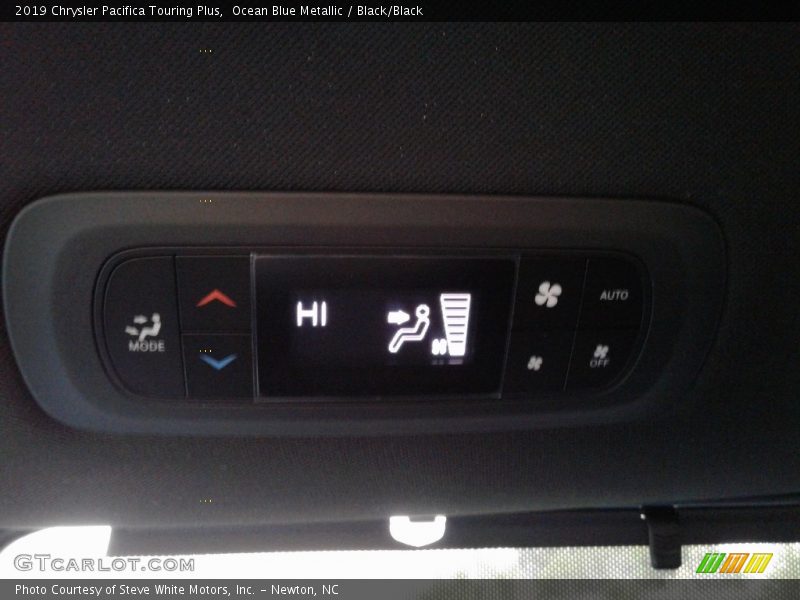 Ocean Blue Metallic / Black/Black 2019 Chrysler Pacifica Touring Plus