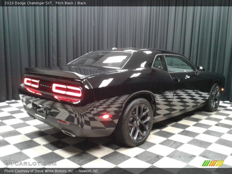Pitch Black / Black 2019 Dodge Challenger SXT