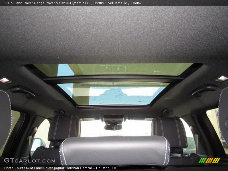 Indus Silver Metallic / Ebony 2019 Land Rover Range Rover Velar R-Dynamic HSE