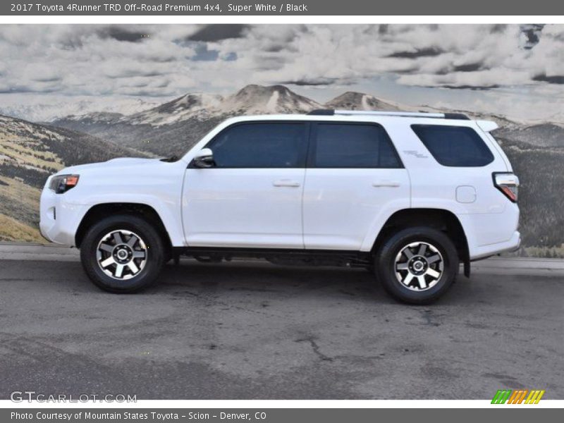 Super White / Black 2017 Toyota 4Runner TRD Off-Road Premium 4x4