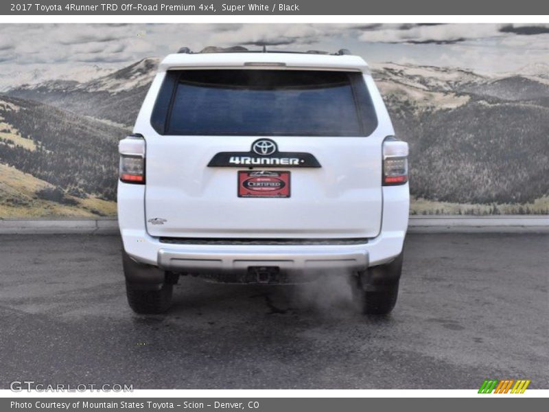 Super White / Black 2017 Toyota 4Runner TRD Off-Road Premium 4x4