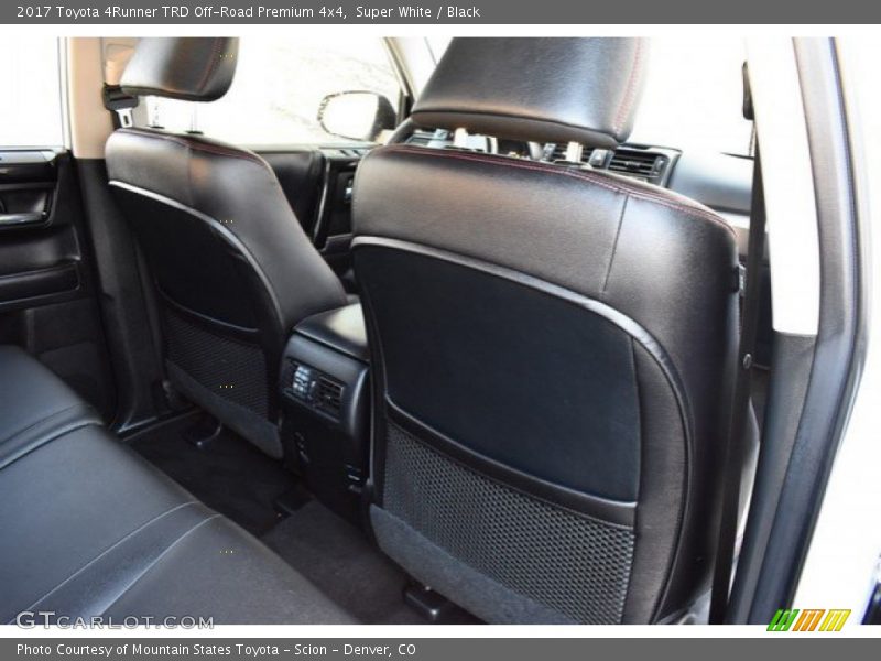 Super White / Black 2017 Toyota 4Runner TRD Off-Road Premium 4x4