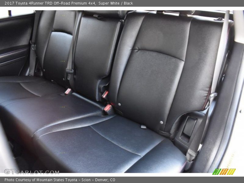 Super White / Black 2017 Toyota 4Runner TRD Off-Road Premium 4x4