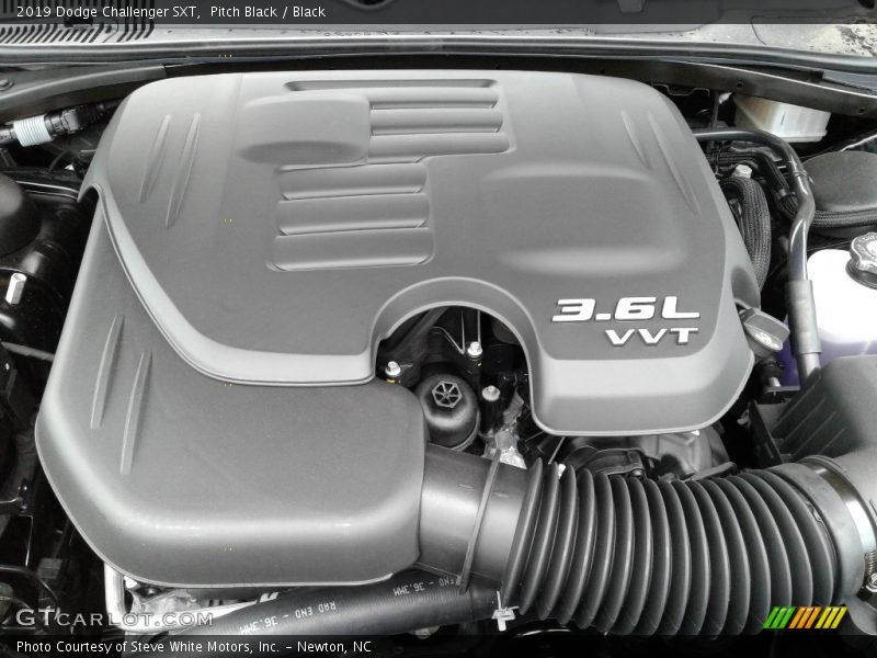 Pitch Black / Black 2019 Dodge Challenger SXT