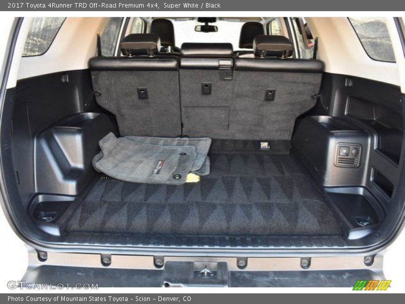 Super White / Black 2017 Toyota 4Runner TRD Off-Road Premium 4x4