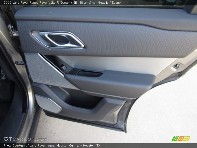 Silicon Silver Metallic / Ebony 2019 Land Rover Range Rover Velar R-Dynamic SE