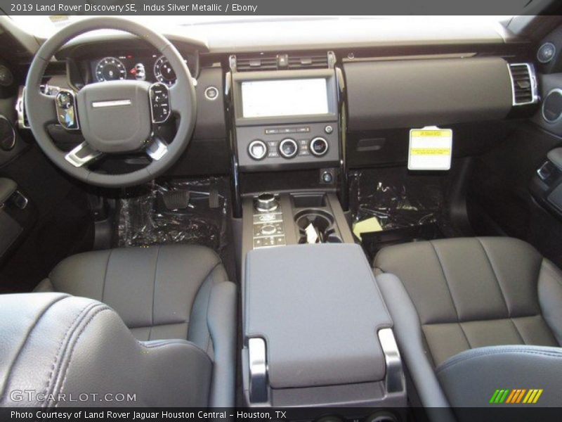 Indus Silver Metallic / Ebony 2019 Land Rover Discovery SE