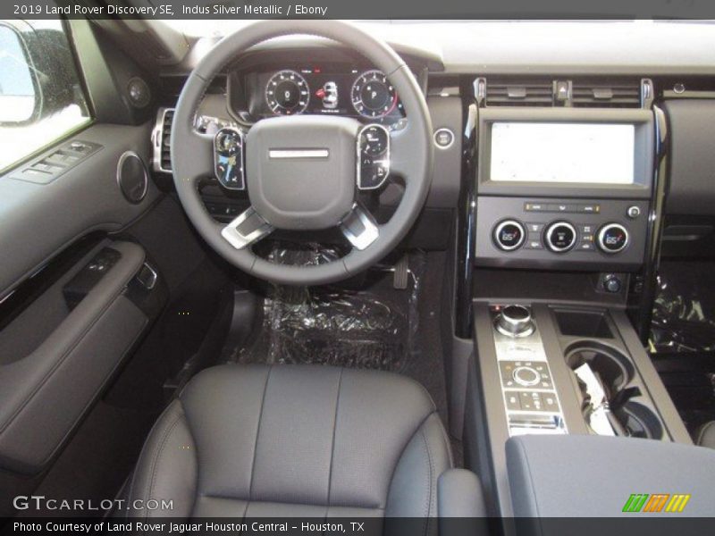 Indus Silver Metallic / Ebony 2019 Land Rover Discovery SE