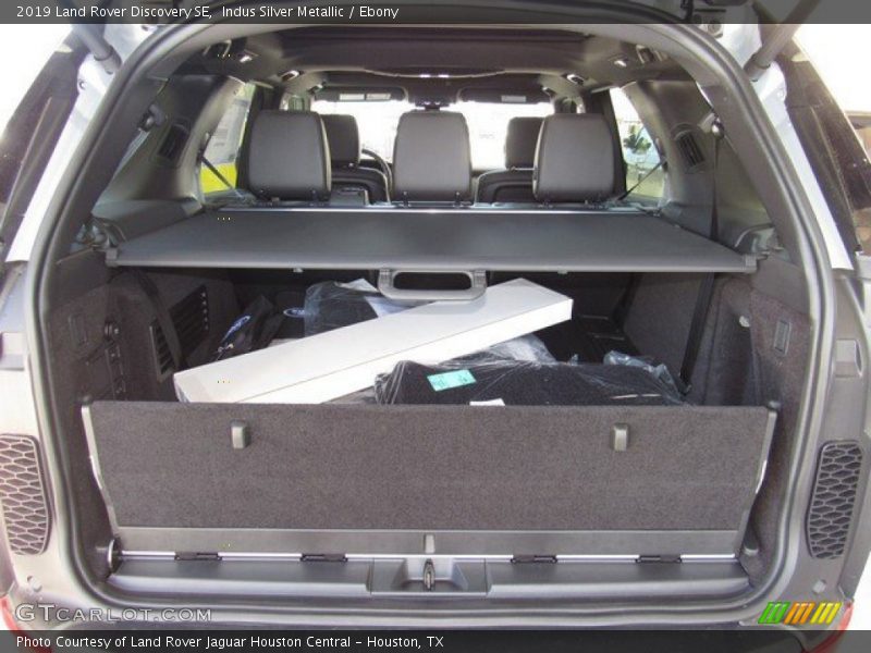 Indus Silver Metallic / Ebony 2019 Land Rover Discovery SE