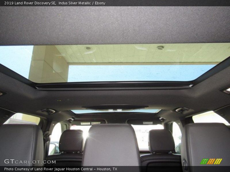 Indus Silver Metallic / Ebony 2019 Land Rover Discovery SE