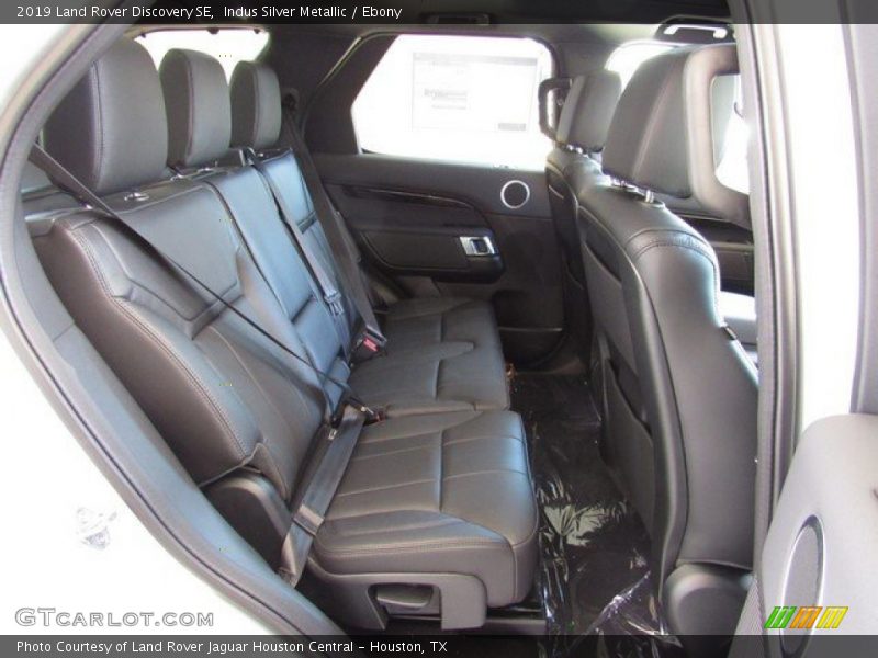 Indus Silver Metallic / Ebony 2019 Land Rover Discovery SE