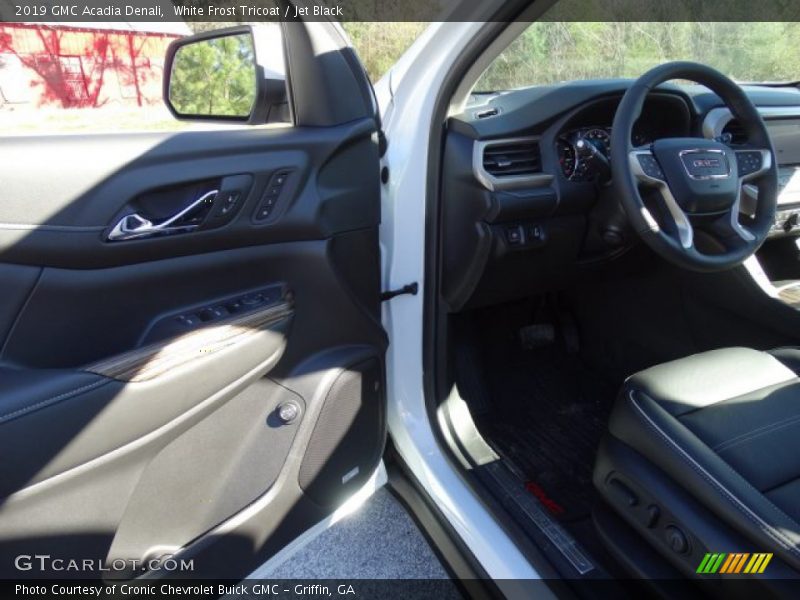 White Frost Tricoat / Jet Black 2019 GMC Acadia Denali
