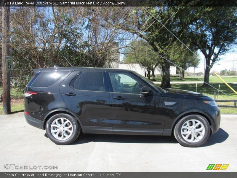 Santorini Black Metallic / Acorn/Ebony 2019 Land Rover Discovery SE
