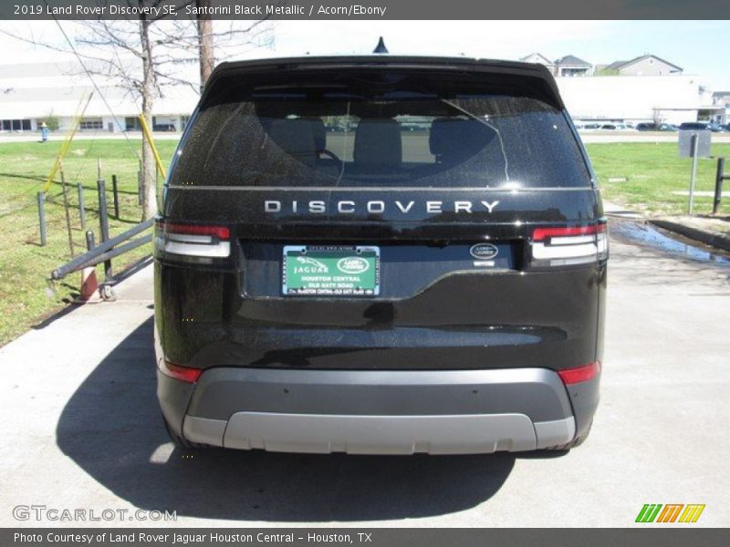 Santorini Black Metallic / Acorn/Ebony 2019 Land Rover Discovery SE