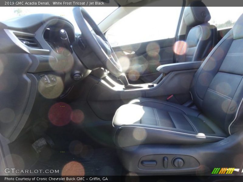 White Frost Tricoat / Jet Black 2019 GMC Acadia Denali