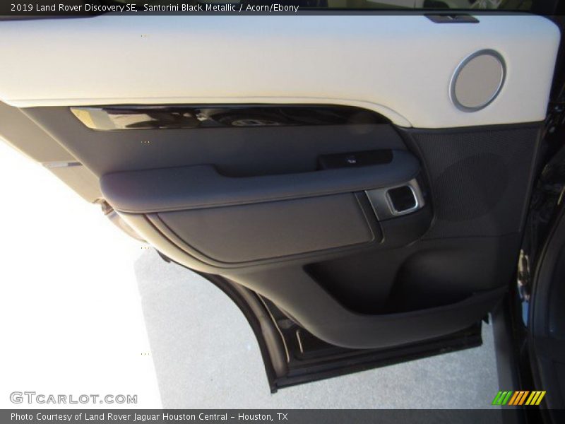 Santorini Black Metallic / Acorn/Ebony 2019 Land Rover Discovery SE